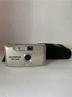 Olympus Silver Trip 100R Compact Film Point and Shoot Camera with Black Case